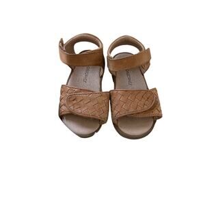 Consciously Baby Leather Sandals Size 6